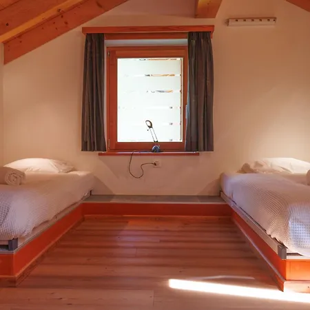 C By Interhome * 琪纳尔