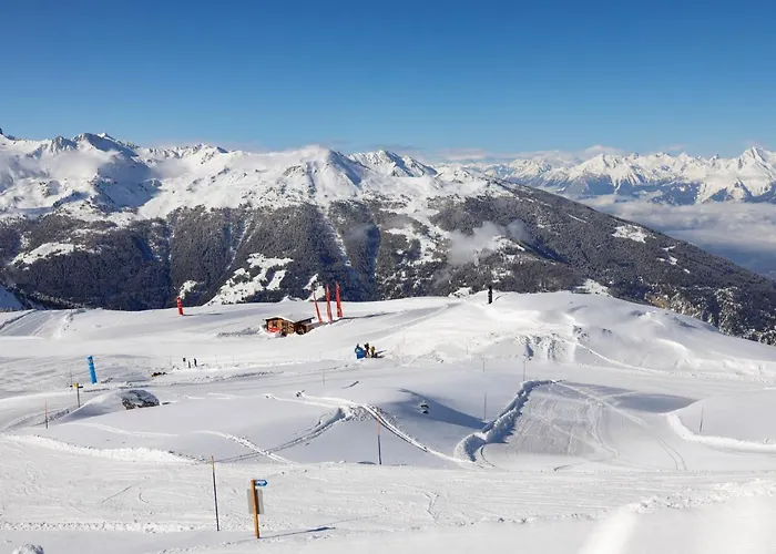 C By Interhome Daire *