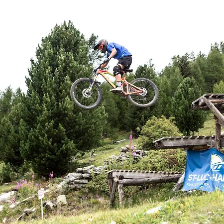 C By Interhome شقة زينل