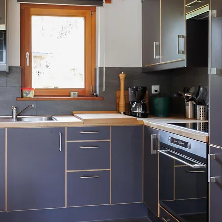 C By Interhome شقة زينل