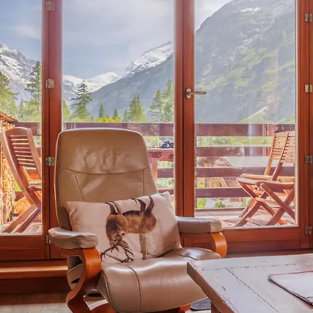 C By Interhome شقة زينل